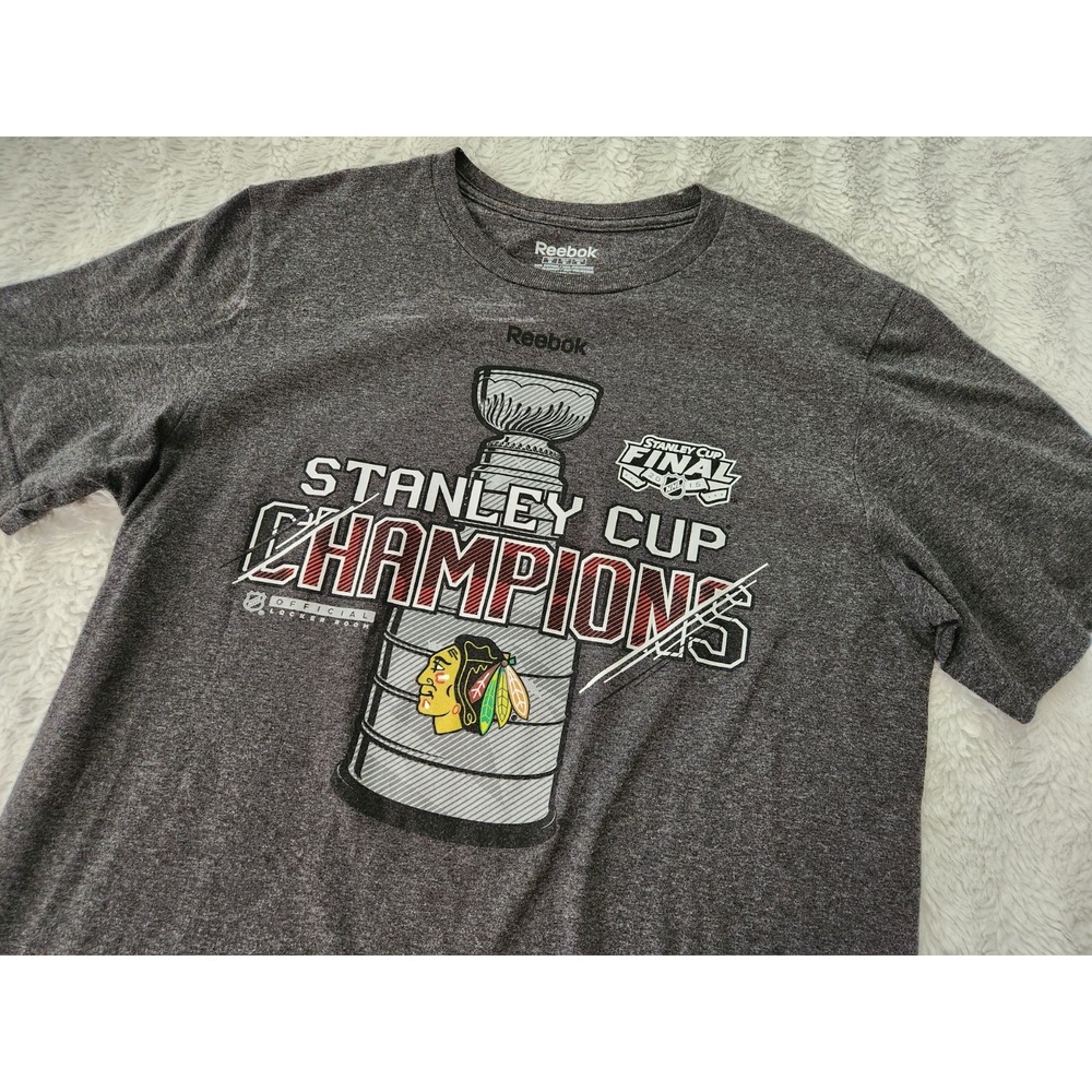Reebok Chicago Blackhawks 2015 Stanley Cup Champions T-Shirt Gray Mens Size M